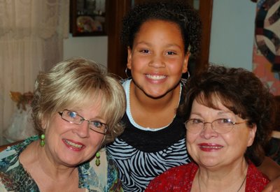 Gloria, Myanna & Wanda Larson- Kiron, IA